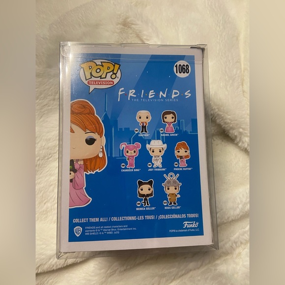 Funko Pop. Friends Phoebe Buffay 1068 - Picture 5 of 6